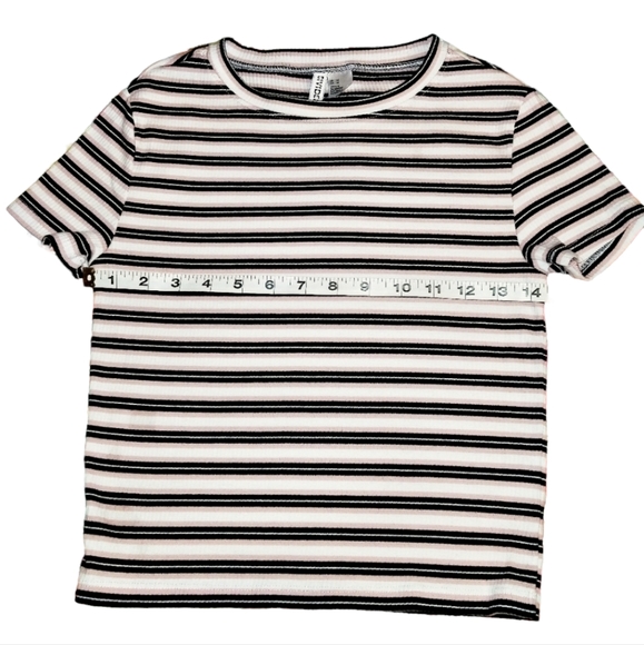 H&M DIVIDED Basic Ribbed Striped Crop Top | Y2K Style Vibes - Picture 4 of 8